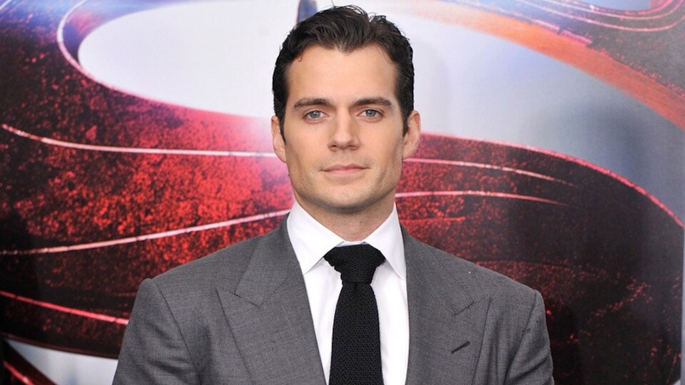 Henry Cavill Aktor Tampan Yang Membintangin Superman